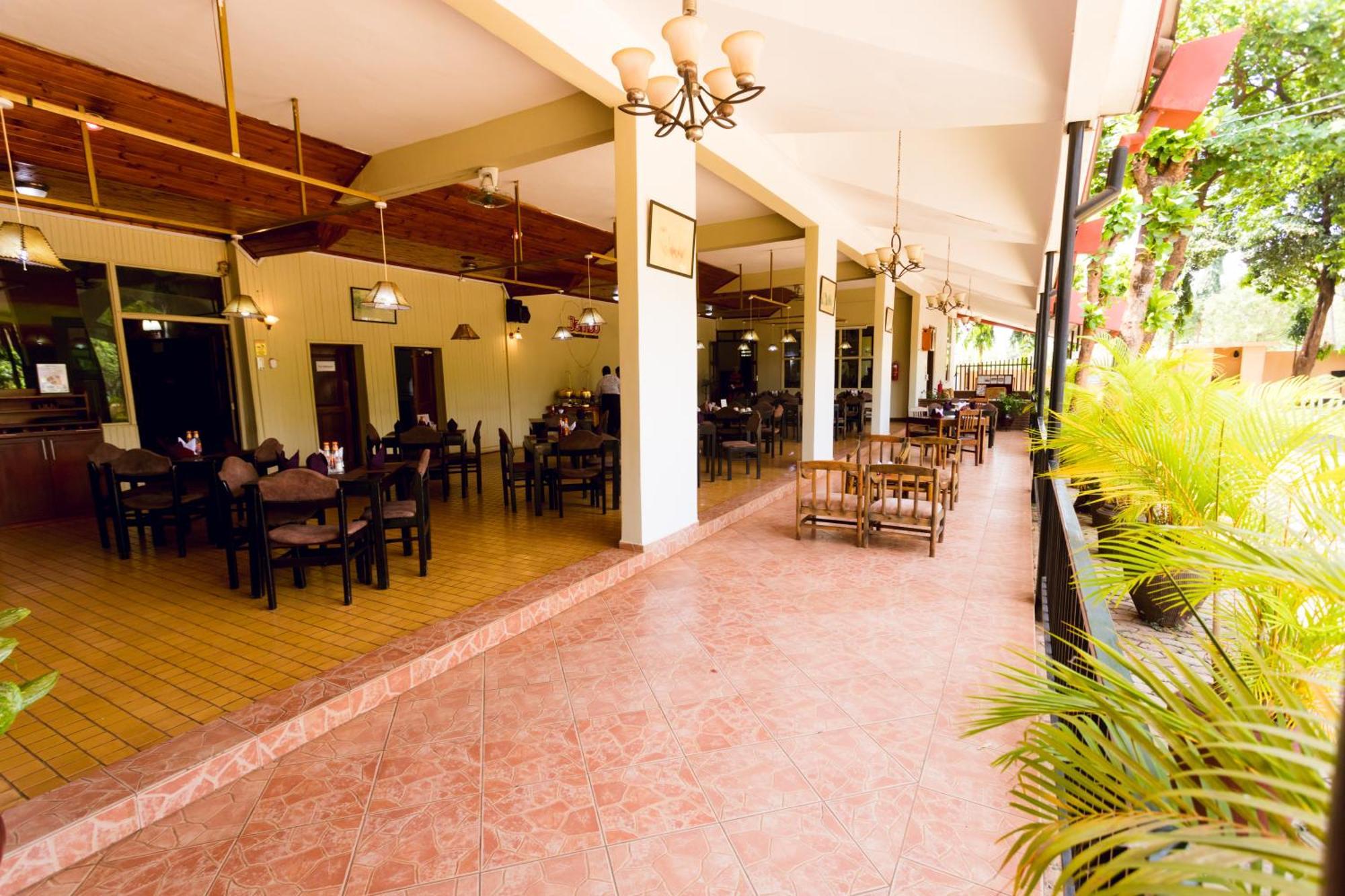 Keys Hotel Moshi Exterior photo