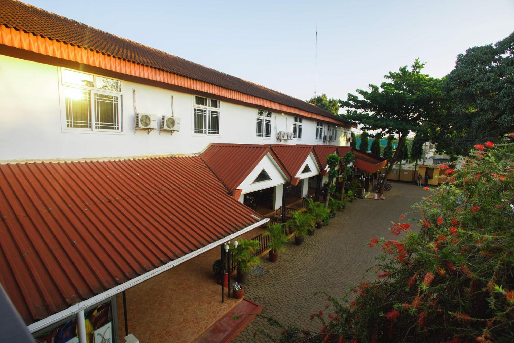 Keys Hotel Moshi Exterior photo