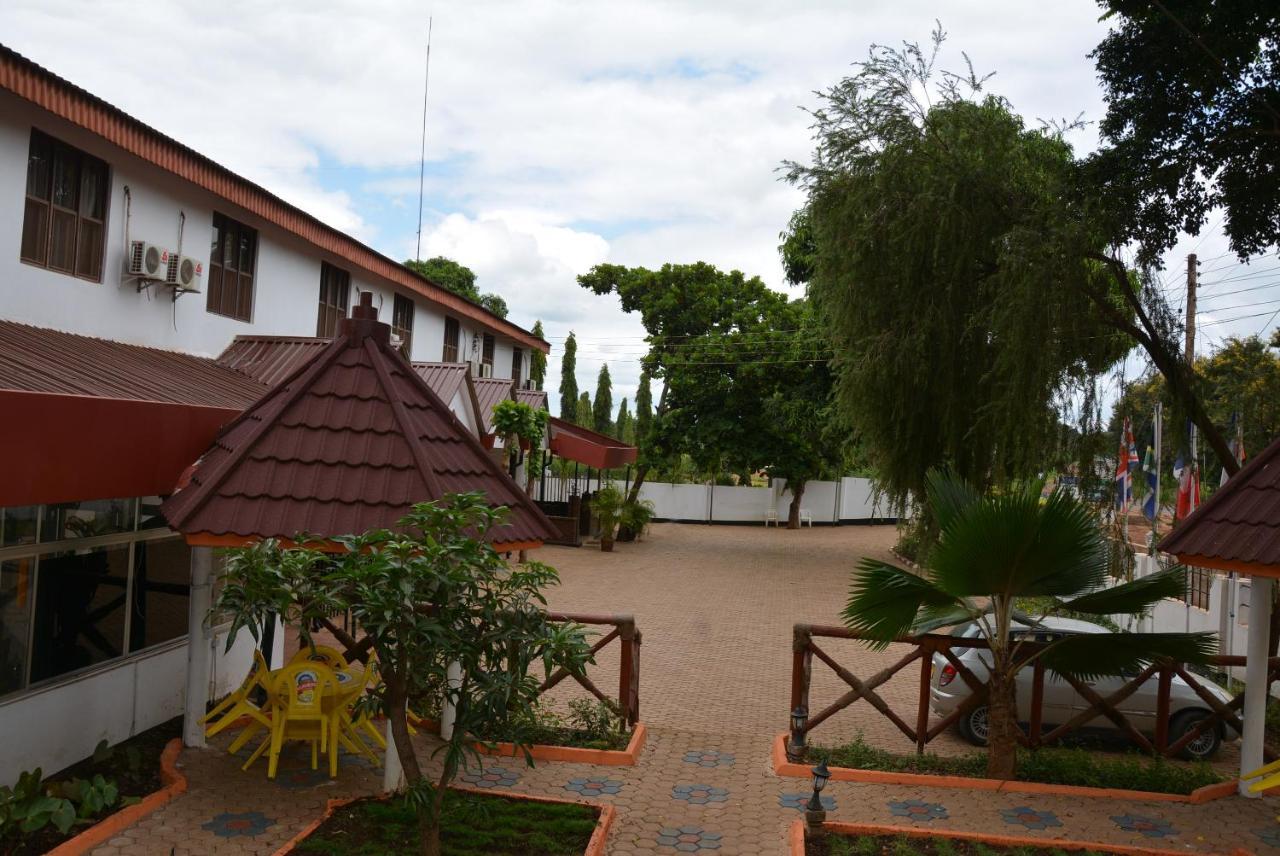Keys Hotel Moshi Exterior photo